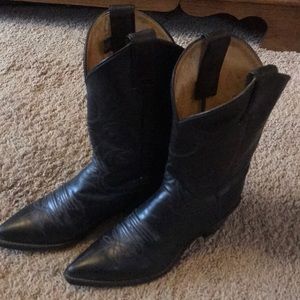 Black cowboy boots